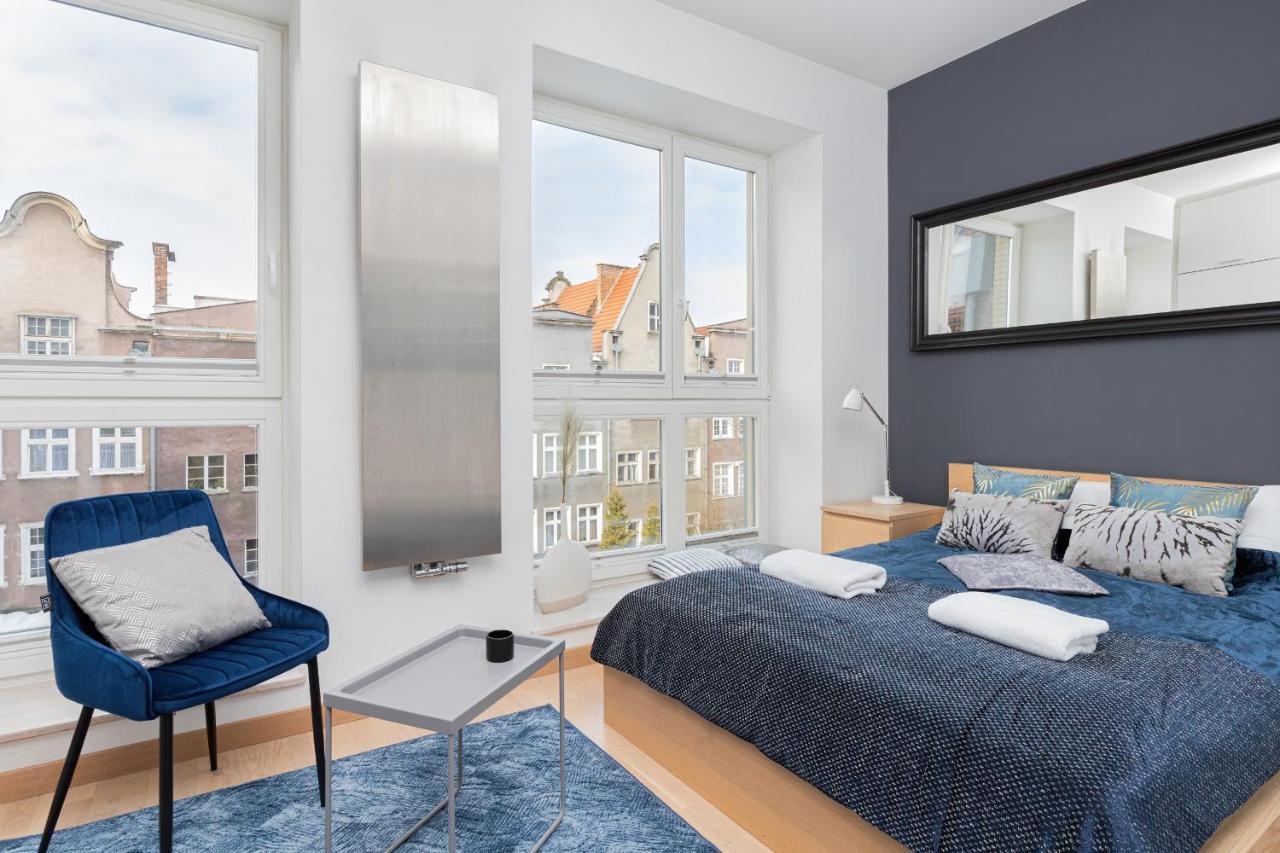 Old Town Neptun Apartments By Noclegi Renters Gdansk Bagian luar foto