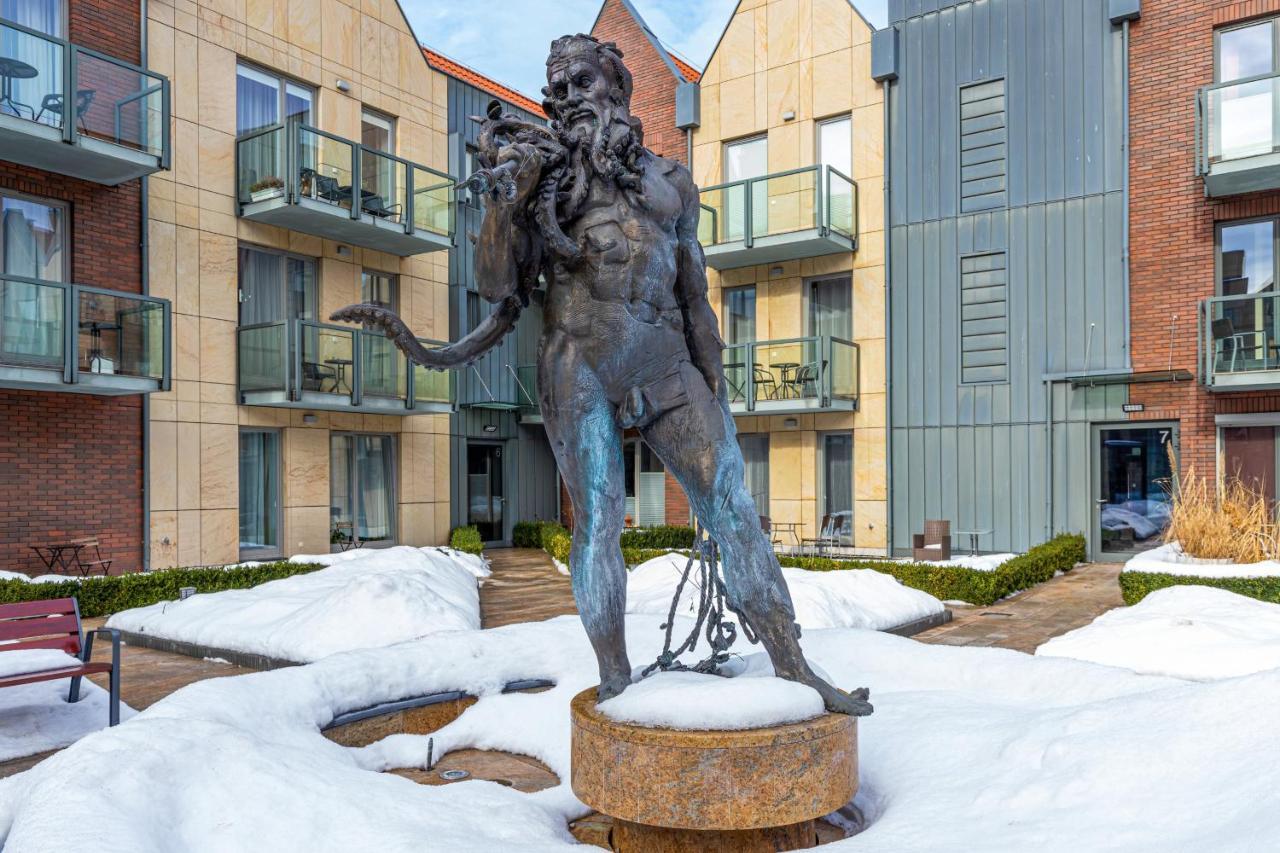 Old Town Neptun Apartments By Noclegi Renters Gdansk Bagian luar foto