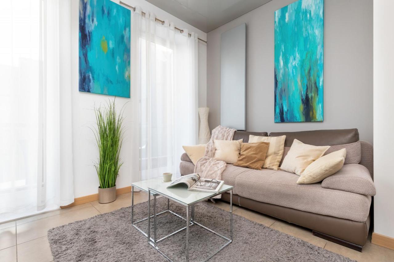 Old Town Neptun Apartments By Noclegi Renters Gdansk Bagian luar foto