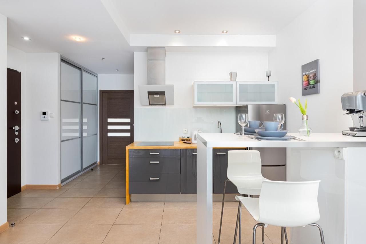 Old Town Neptun Apartments By Noclegi Renters Gdansk Bagian luar foto